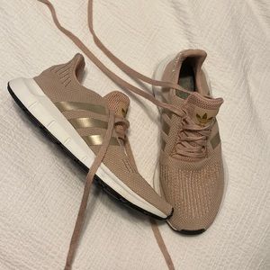 Adidas sneakers womens 7.5